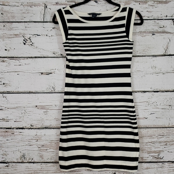 French Connection Dresses & Skirts - French Connection BodyCon Sleeveless Midi